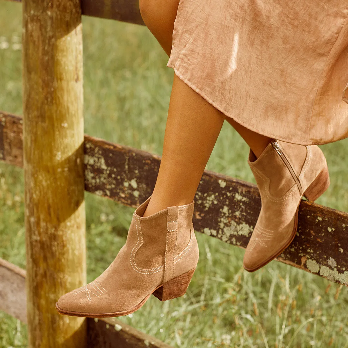 SILMA BOOTIES TRUFFLE SUEDE